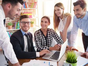 Read more about the article Hiring a Digital Marketing Agency vs In-House Employees